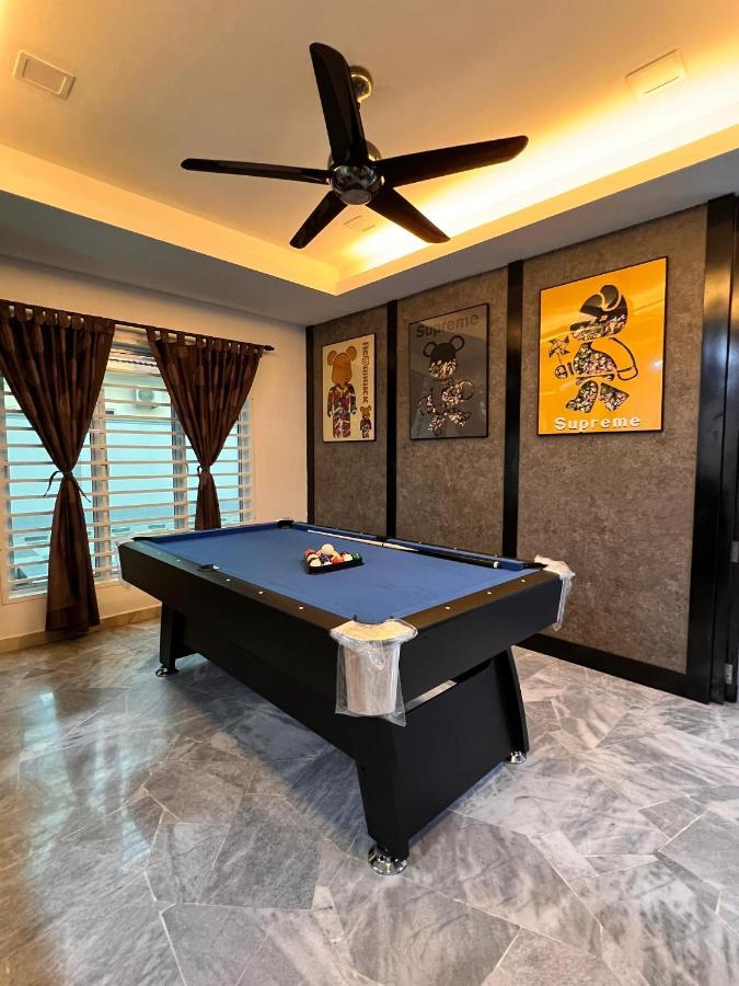 Bearbrick Homestay With Pool Port Dickson Extérieur photo