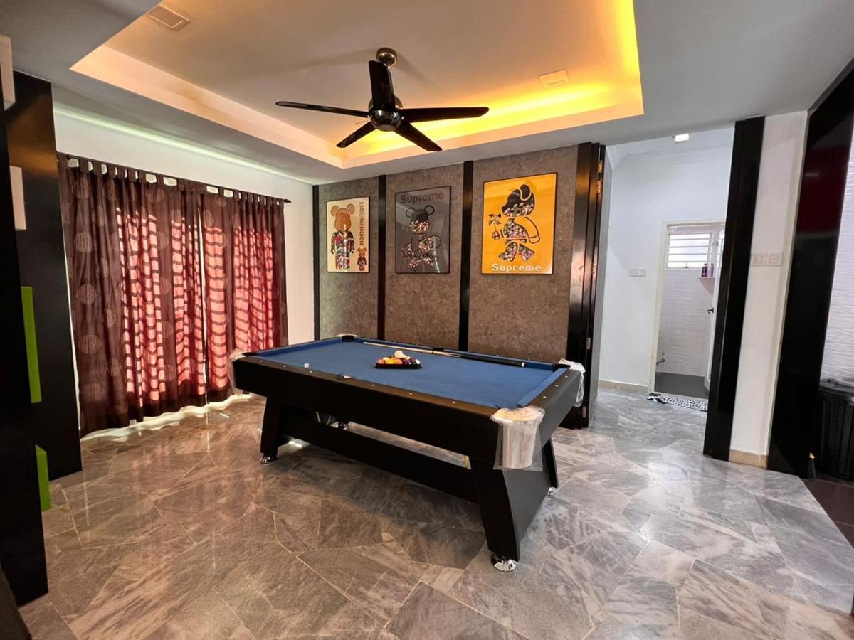 Bearbrick Homestay With Pool Port Dickson Extérieur photo
